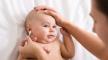 čišćenje voska iz ušiju malene bebe