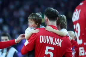 Domagoj Duvnjak s djecom