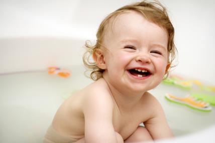 Kako se bebe ponašaju kad im rastu zubi