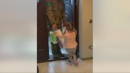 Ukrajinska djevojčica dočekala tatu s ratišta