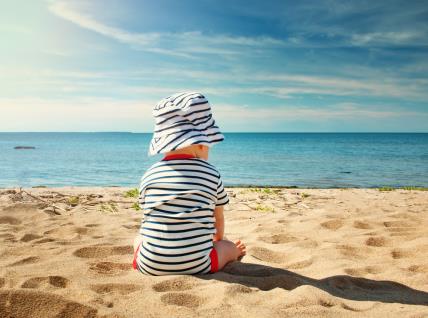 kako zaštititi bebu na plaži