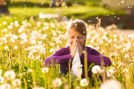 kako prepoznati i liječiti peludnu alergiju kod djece
