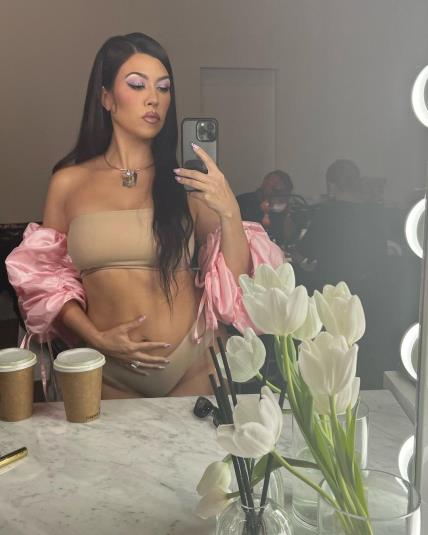 promjene na tijelu Kourtney Kardashian uzrokovane umjetnom oplodnjom