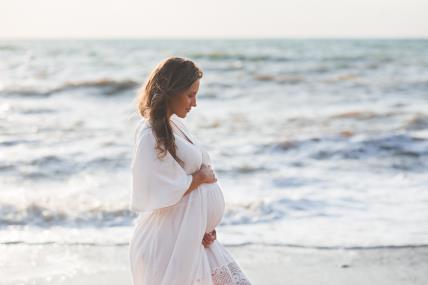 smiju li trudnice putovati i kako se zaštiti od sunca u trudnoći?