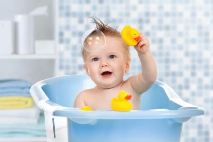 Zašto su gumene igračke za kupanje opasne za zdravlje djece?