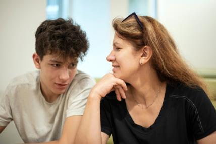 5 pogrešaka koje čine roditelji kad s djecom razgovaraju o pubertetu