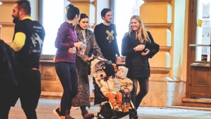 Janica Kostelić snimljena u šetnji s drugim djetetom
