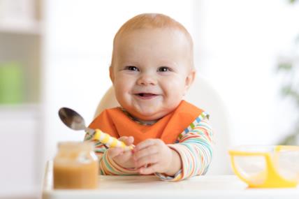 7 namirnica koje nikada ne smijete davati bebi