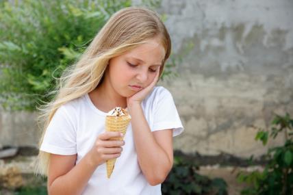 6 savjeta stomatologinje za najveće ljetne probleme s dječjim zubima