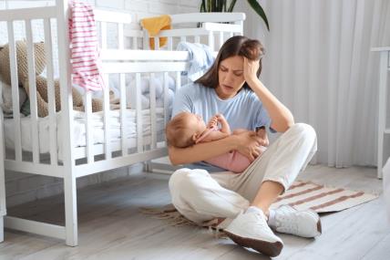 postpartum mama i beba.jpg