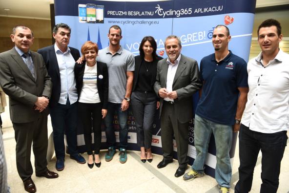gradonacelnik-milan-bandic-nasim-olimpijcima-darovao-bicikle