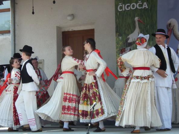 aktivni-vikend-na-dan-sela-roda-saznajte-zasto-rode-vole-cigoc-i-ukljucite-se-u-lonja-bike-tour