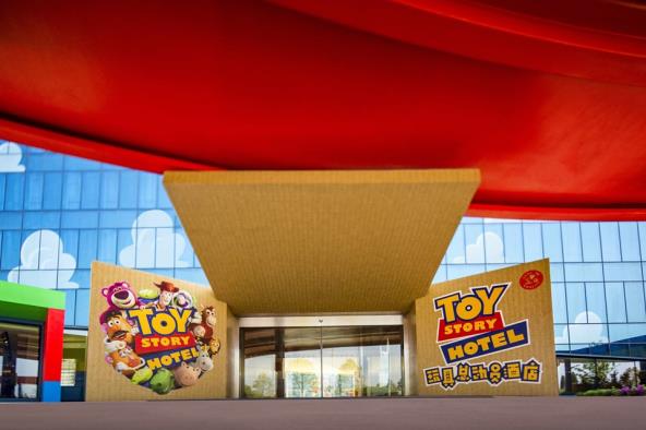 upoznajte-filmsku-atrakciju-na-drugom-kraju-svijeta-disney-pixar-toy-story-land