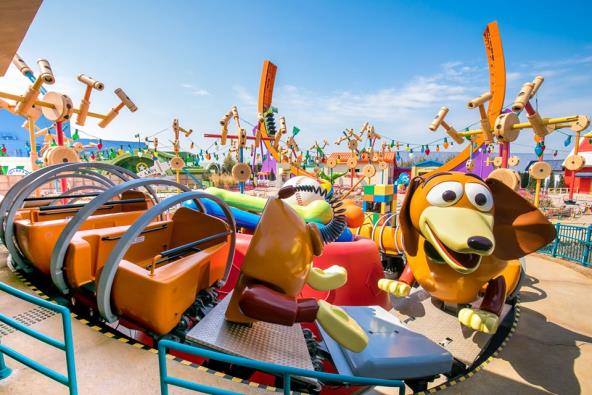 upoznajte-filmsku-atrakciju-na-drugom-kraju-svijeta-disney-pixar-toy-story-land
