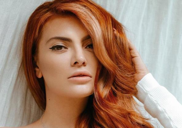 ella dvornik