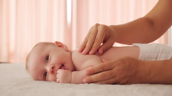 8 prednosti masaže bebe za psihičko i fizičko zdravlje