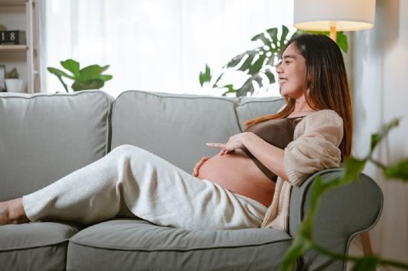 Mama opisala način kako isprobati bebine pokrete u trbuhu ako niste trudni