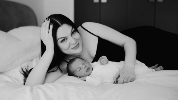 Jessie J i Sky.jpg