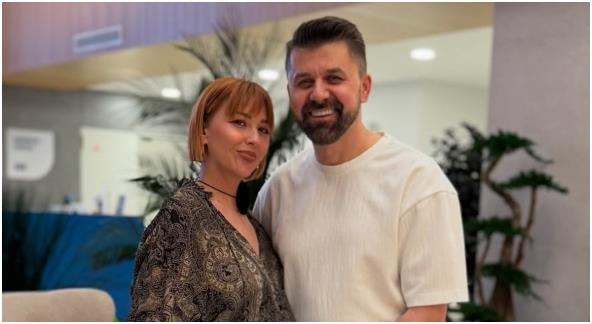 Amel Ćurić i supruga.jpg