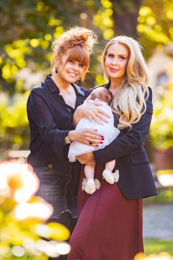 Maja Lena Lopatny s mamom Mijom Begović i kćeri Mabel