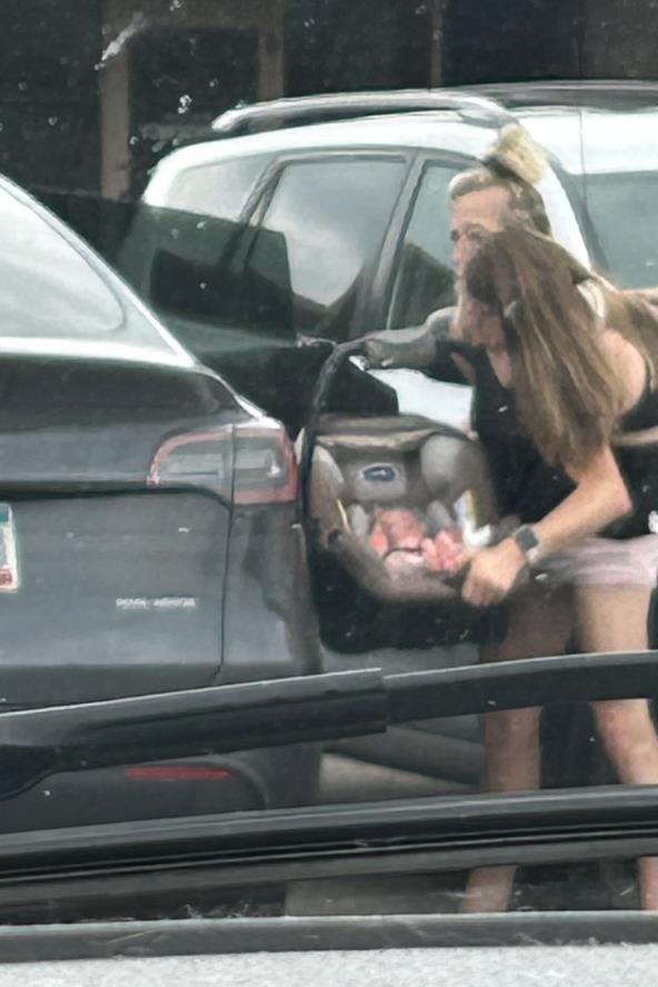 Abby i Brittany Hensel.jpg