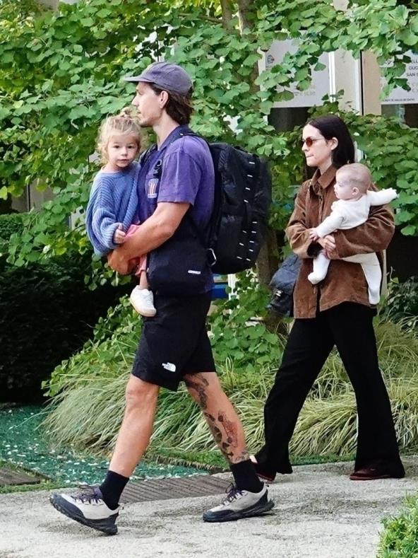 Najpoznatija unuka Elvisa Presleya Riley Keough u tajnosti dobila drugo dijete?