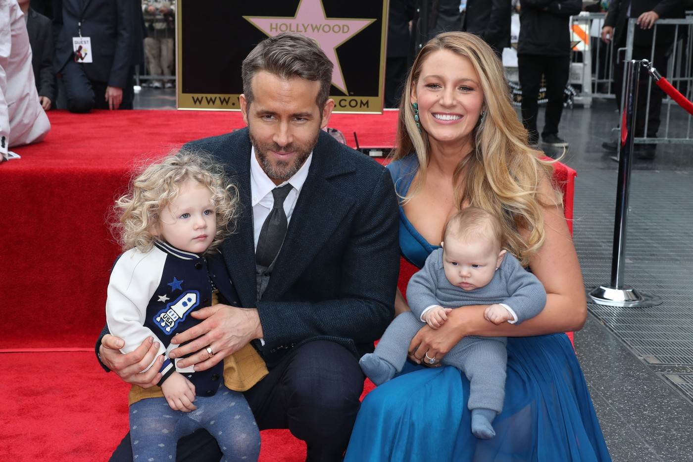 Ryan Reynolds Blake Lively s djecom.jpg